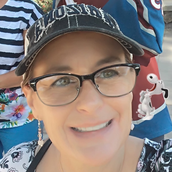 Meet your Posher, Randi - Picture 1 of 1